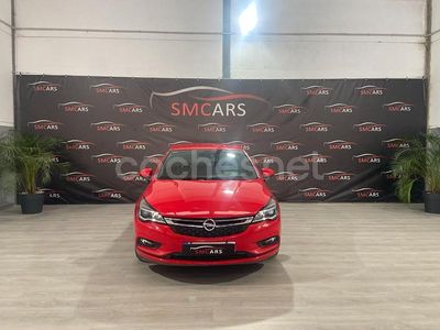 Rojo Usado 2017 Opel Astra Business Berlina | 11.900 € (Caro)