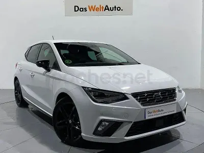 Usado Seat Ibiza FR 115 CV (84 kW) 2025 Blanco Utilitario
