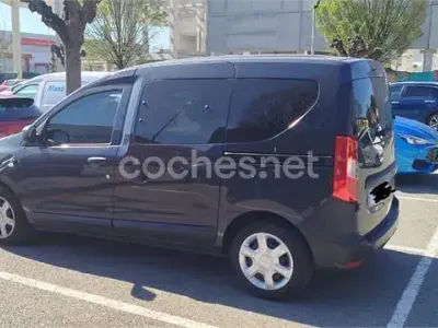 Usado Dacia Dokker 102 CV (75 kW) 2018 Negro Monovolumen
