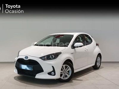 Blanco Usado 2021 Toyota Yaris Hybrid Business Edition Berlina | 17.800 € (Precio justo)