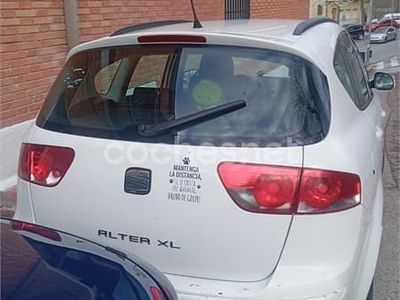 Usado Seat Altea XL 90 CV (66 kW) 2013 Blanco Monovolumen
