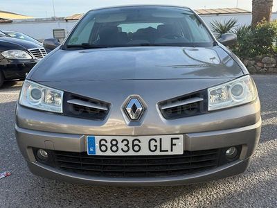 Begagnad Renault Mégane Expression 110 HK (80 kW) 2010 Beige Sedan