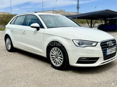 Usado Audi A3 Attraction 122 CV (89 kW) 2014 Blanco Berlina