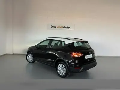 Usado Seat Arona Style 110 CV (80 kW) 2024 Negro SUV