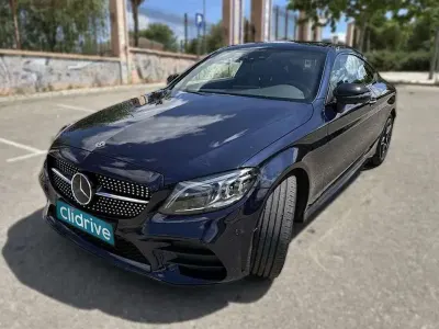 Usado Mercedes C300 245 CV (180 kW) 2022 Azul Coupe