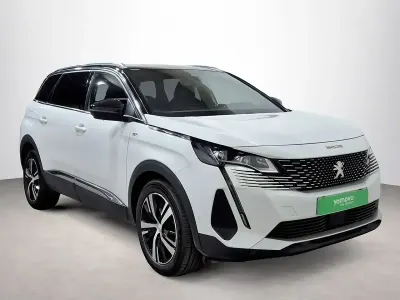 Usado Peugeot 5008 GT 131 CV (96 kW) 2023 Blanco SUV