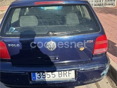 Azul Usado 2003 VW Polo Trendline Berlina | 1500 € (Buen precio)