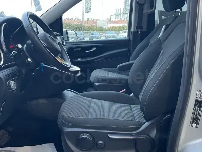 Usado Mercedes V250 Avantgarde 190 CV (139 kW) 2023 Gris / plata Monovolumen