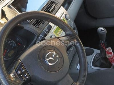 Usado Mazda 2 Active 80 CV (58 kW) 2005 Azul Berlina