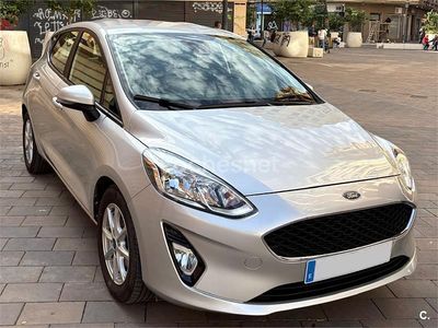 Usado Ford Fiesta Trend 85 CV (62 kW) 2018 Gris / plata Utilitario