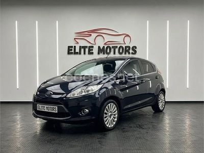 Usado Ford Fiesta Titanium 95 CV (69 kW) 2010 Negro Utilitario