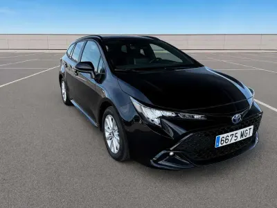 Usado Toyota Corolla Active 140 CV (102 kW) 2023 Negro Utilitario