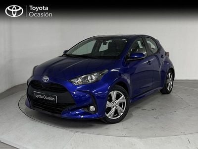 Usado Toyota Yaris Hybrid Active 116 CV (85 kW) 2024 Azul Berlina