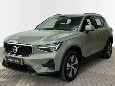 Usado Volvo XC40 Core 163 CV (119 kW) 2024 Verde SUV