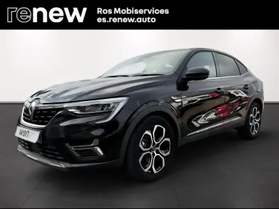 Käytetty Renault Arkana Intens 145 HP (106 kW) 2022 Musta Katumaasturi