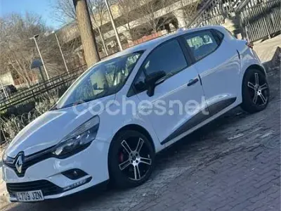 Usado Renault Clio IV LIMITED 75 CV (55 kW) 2018 Blanco Berlina