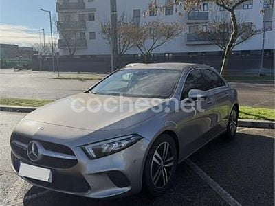 Usado Mercedes A180 136 CV (100 kW) 2020 Gris / plata Berlina