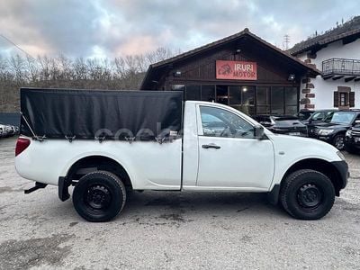 Usado Mitsubishi L200 136 CV (100 kW) 2013 Blanco Recogida