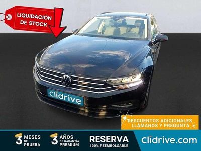 Usado VW Passat 122 CV (89 kW) 2021 Negro Familiar