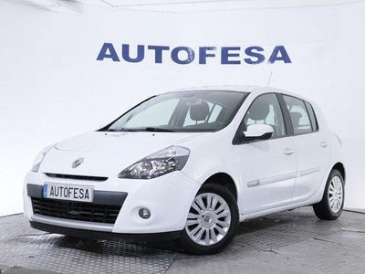 Blanco Usado 2012 Renault Clio IV Dynamique | 7250 € (Super precio)