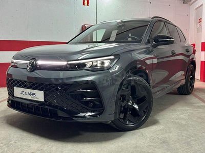 Usado VW Tiguan R-line 150 CV (110 kW) 2025 Gris / plata SUV