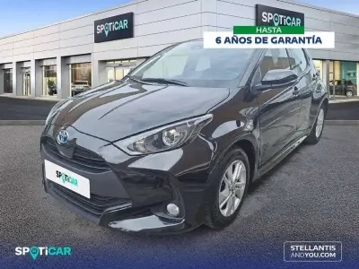 Usado Toyota Yaris Edition 125 CV (91 kW) 2022 Negro Utilitario