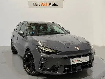 Usado Cupra Leon 150 CV (110 kW) 2025 Gris / plata Familiar