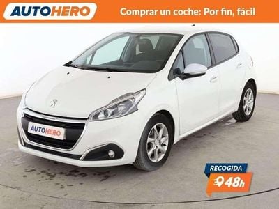 Usado Peugeot 208 Active 99 CV (72 kW) 2015 Blanco Utilitario