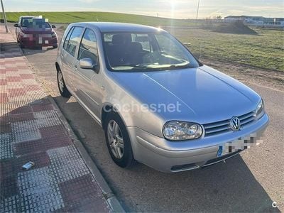 Usado VW Golf IV 110 CV (80 kW) 2001 Gris / plata Berlina