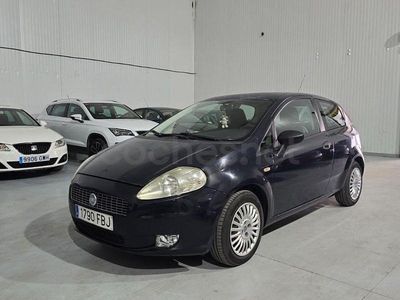 Usado Fiat Grande Punto Active 75 CV (55 kW) 2006 Negro Utilitario