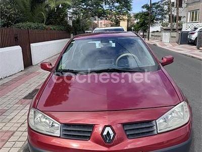 Granate Usado 2005 Renault Mégane II Dynamique Berlina | 3500 € (Caro)