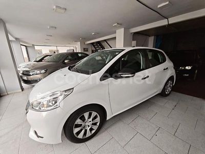 Blanco Usado 2016 Peugeot 208 Access Utilitario | 7290 € (Precio justo)