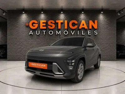 Usado Hyundai Kona 120 CV (88 kW) 2024 Gris SUV