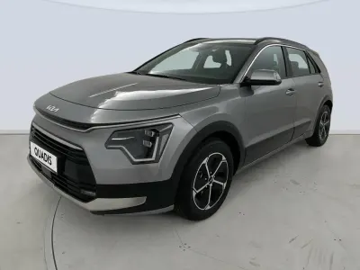 Usado Kia Niro 129 CV (94 kW) 2025 Gris SUV