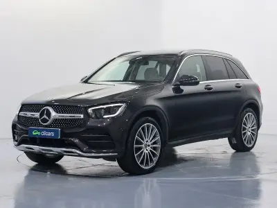 Usado Mercedes GLC300 245 CV (180 kW) 2021 Gris / plata Coupe