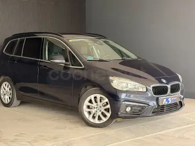 Usado BMW 218 Sport Line 150 CV (110 kW) 2016 Azul Familiar