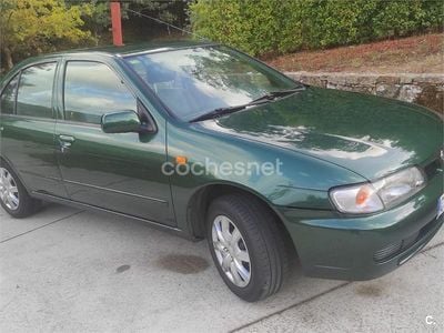 Usado Nissan Almera 100 CV (73 kW) 1997 Verde Berlina