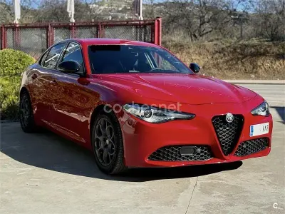 Usado Alfa Romeo Giulia Executive 150 CV (110 kW) 2018 Rojo Berlina