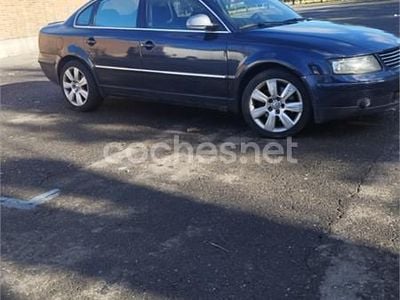 Azul Usado 1997 VW Passat Berlina | 1400 € (Precio justo)