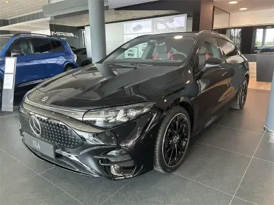 Nuevo Mercedes CLA200 164 kW (224 CV) 2026 Negro Familiar