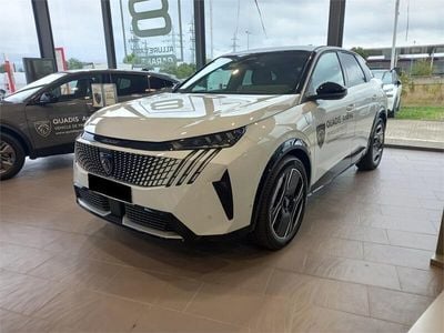 Blanco Usado 2024 Peugeot e-3008 GTi SUV | 46.900 € (Un poco caro)