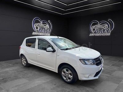 Usado Dacia Sandero Ambiance 75 CV (55 kW) 2016 Blanco Berlina