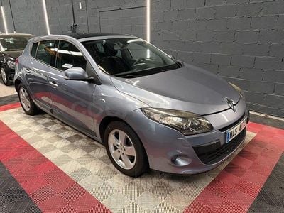 Usado Renault Mégane 105 CV (77 kW) 2009 Gris / plata Berlina