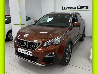 Usado Peugeot 3008 Active 131 CV (96 kW) 2019 Marrón SUV