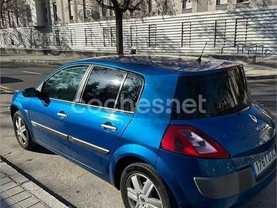 Usado Renault Mégane II Dynamique 115 CV (84 kW) 2005 Azul Berlina