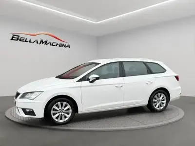 Usado Seat Leon Style 115 CV (84 kW) 2019 Blanco Familiar