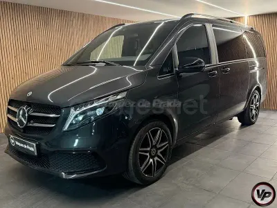 Usado Mercedes V300 Avantgarde 239 CV (175 kW) 2022 Gris / plata Monovolumen