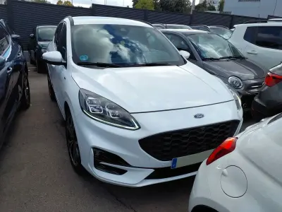 Begagnad Ford Kuga ST-Line X 150 HK (110 kW) 2022 Vit SUV