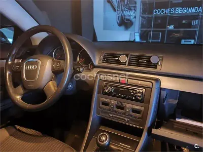 Usado Audi A4 140 CV (102 kW) 2006 Negro Familiar
