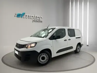Usado Peugeot Partner 102 CV (75 kW) 2021 Blanco Monovolumen